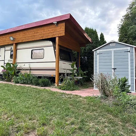 Zakatek Nad Jeziorem אתר קמפינג *