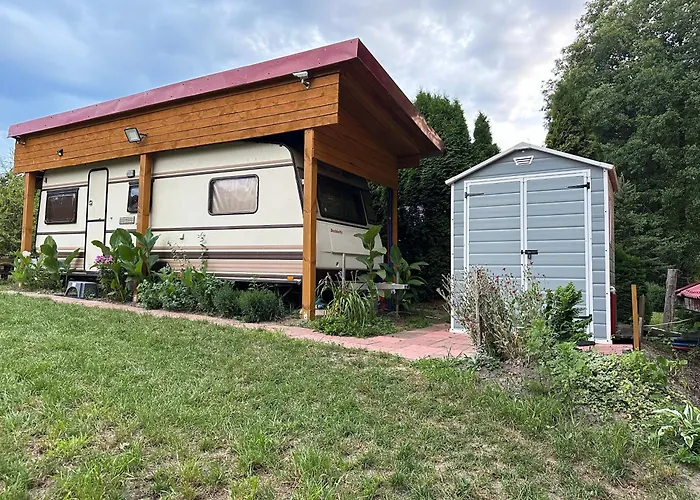 Zakatek Nad Jeziorem مكان تخييم *